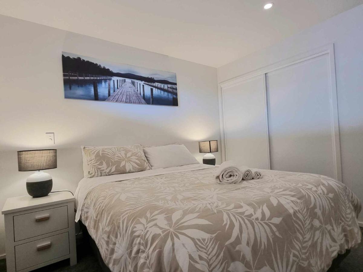 Modern 1 Bedroom Apartment Across From Hagley Park ไครสต์เชิร์ช ภายนอก รูปภาพ