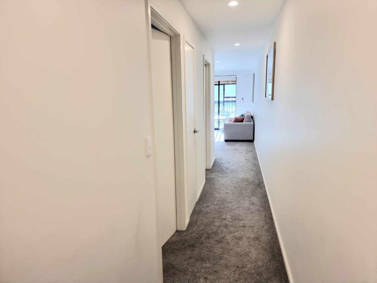 Modern 1 Bedroom Apartment Across From Hagley Park ไครสต์เชิร์ช ภายนอก รูปภาพ